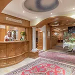 Neustift Ξενοδοχείο 4*