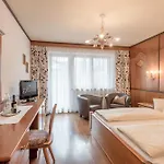 Neustift Otel