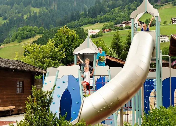 Neustift فندق 4*